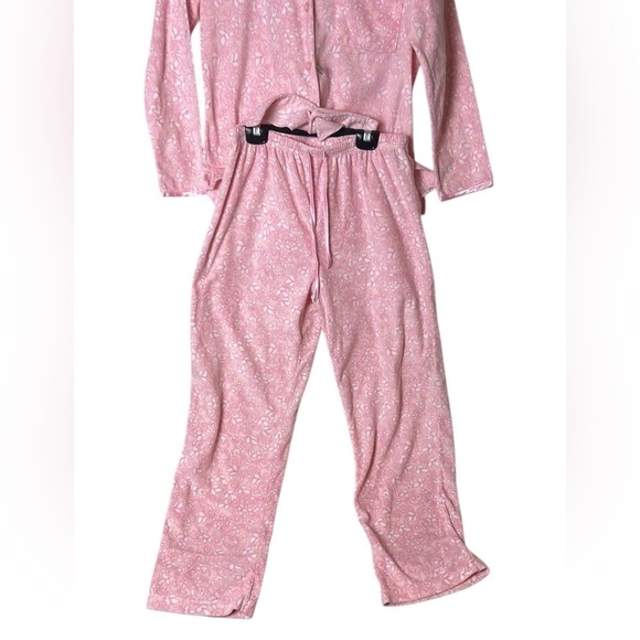 Carroll Reid pyjamas,sleepwear set.Pink flannel ,floral embroidered ,satin trim - Picture 13 of 14